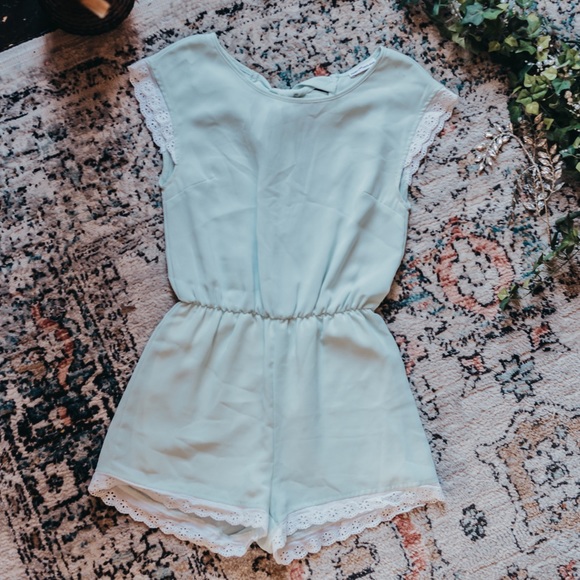 Mint lace romper - Picture 1 of 3